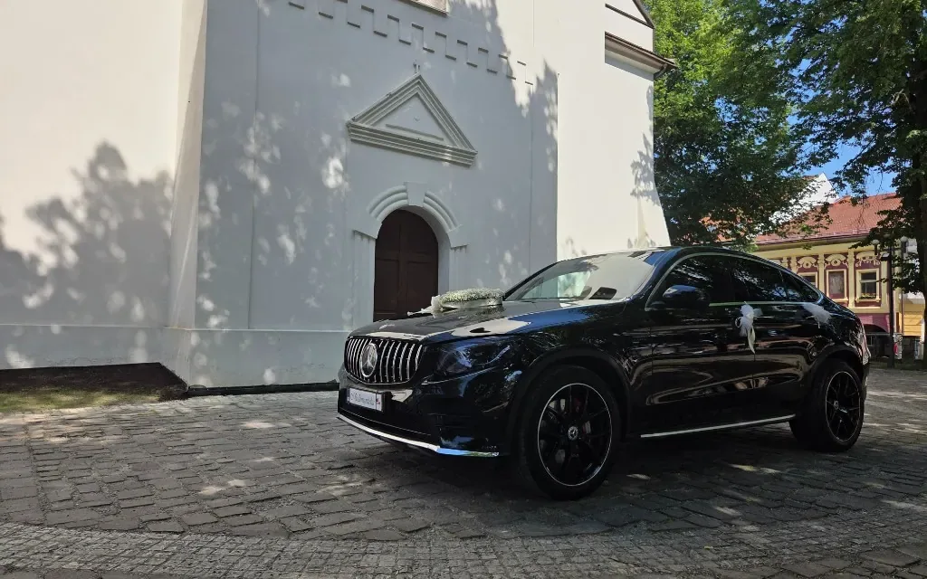 Svadobný Mercedes GLC Coupé – interiér